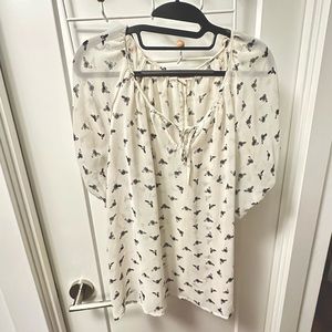 Two by Vince Camino tie-front bee blouse (Large)